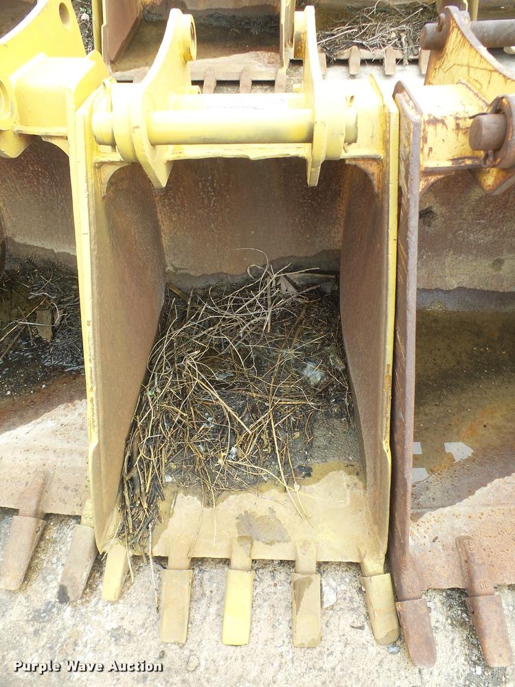 image for item BV9779 24"W backhoe bucket