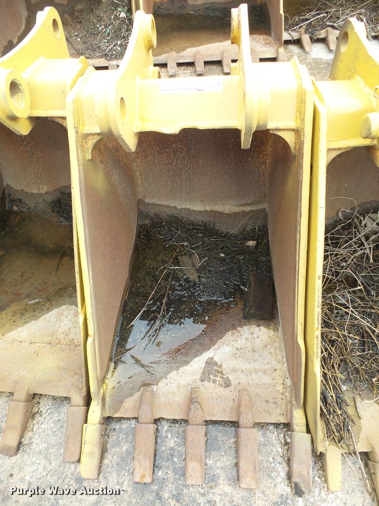 image for item BV9780 24"W backhoe bucket