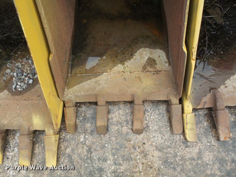 image for item BV9781 24"W backhoe bucket