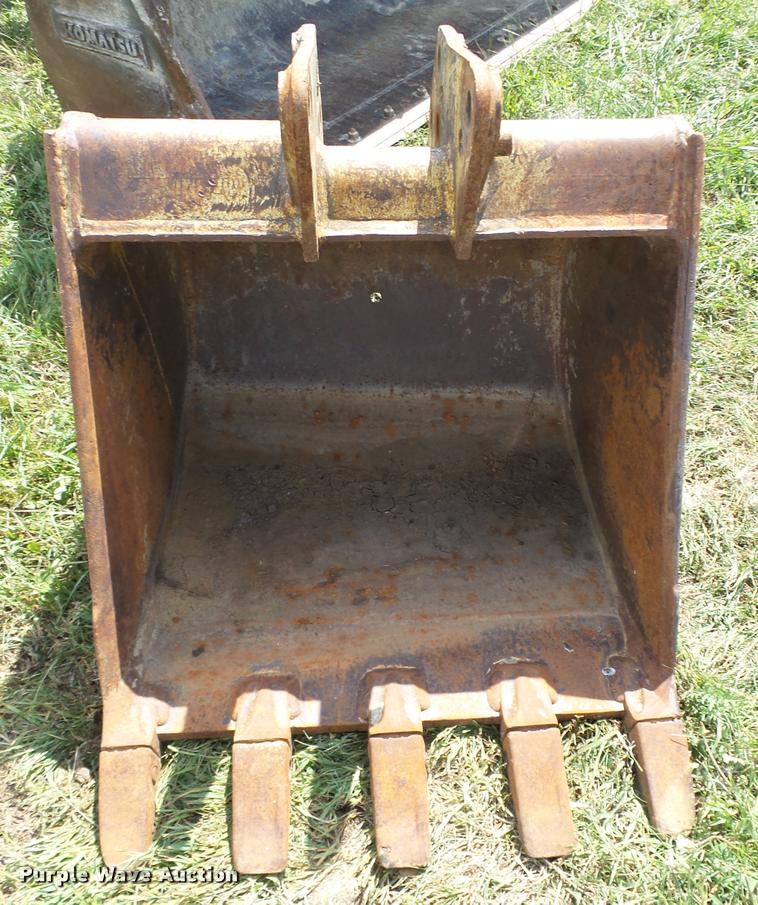 image for item BX9217 Komatsu backhoe bucket