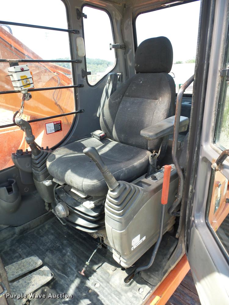 image for item BX9287 Hitachi 330LC excavator