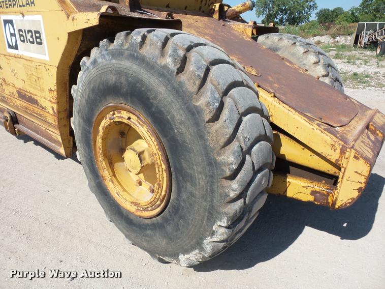 image for item BX9288 1983 Caterpillar 613B elevating scraper