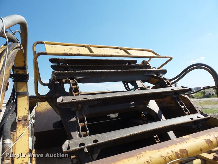 image for item BX9288 1983 Caterpillar 613B elevating scraper