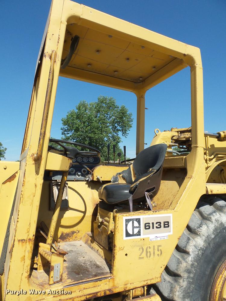 image for item BX9288 1983 Caterpillar 613B elevating scraper