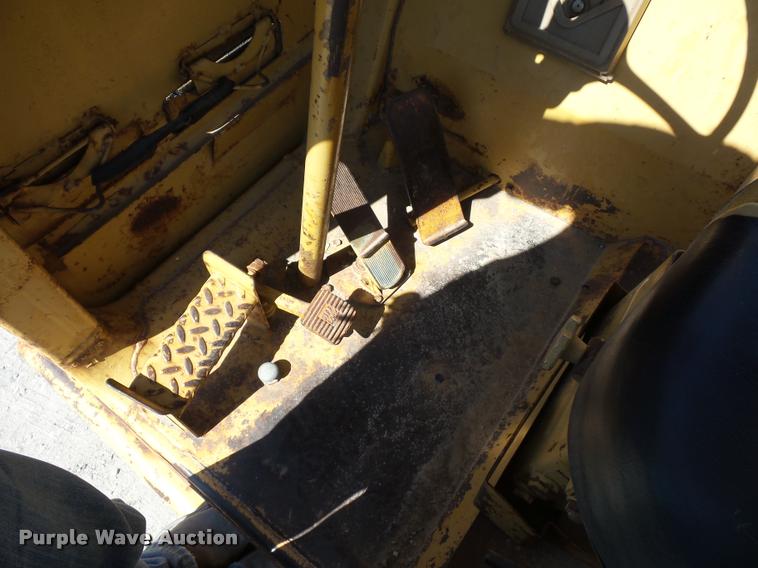 image for item BX9288 1983 Caterpillar 613B elevating scraper
