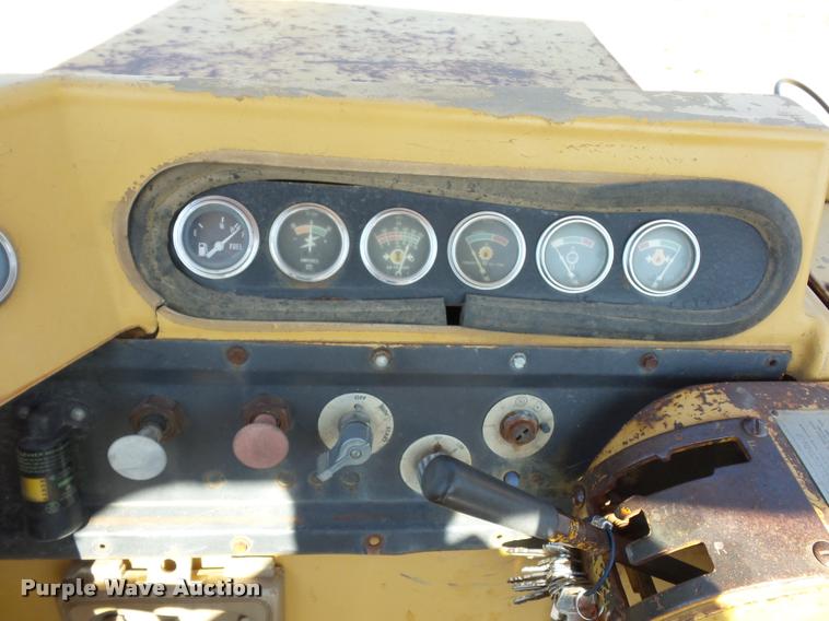 image for item BX9288 1983 Caterpillar 613B elevating scraper