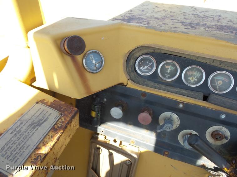 image for item BX9288 1983 Caterpillar 613B elevating scraper