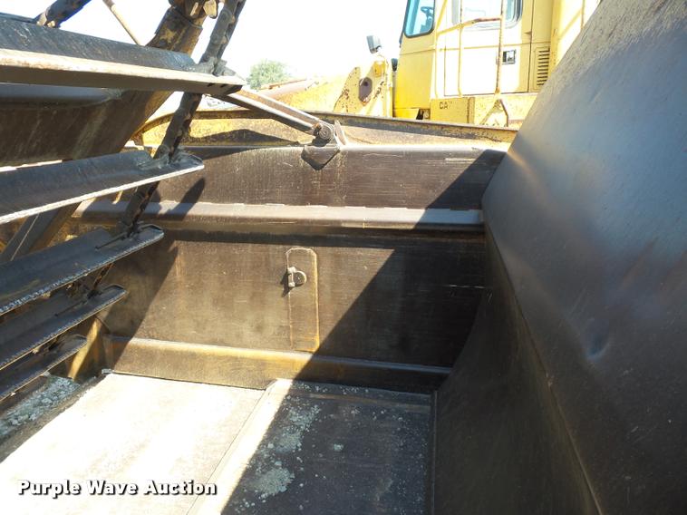 image for item BX9288 1983 Caterpillar 613B elevating scraper