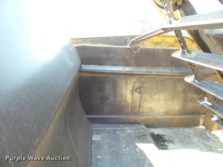 image for item BX9288 1983 Caterpillar 613B elevating scraper