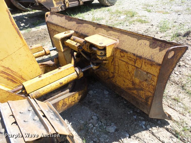 image for item BX9289 1994 Caterpillar D4C dozer