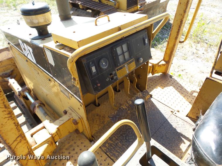 image for item BX9289 1994 Caterpillar D4C dozer