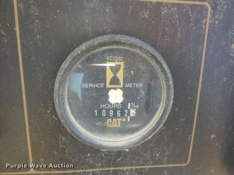 image for item BX9289 1994 Caterpillar D4C dozer