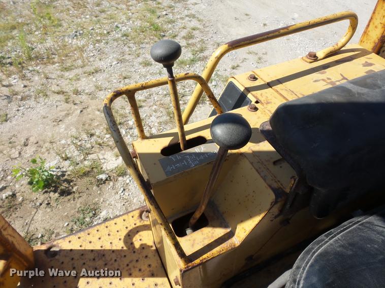 image for item BX9289 1994 Caterpillar D4C dozer