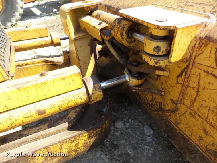 image for item BX9289 1994 Caterpillar D4C dozer