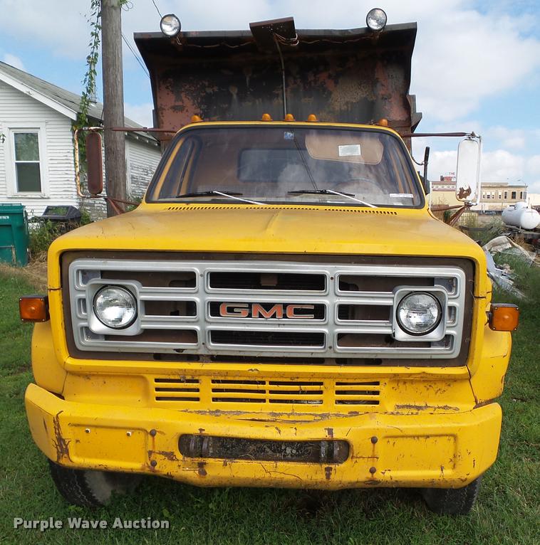 image for item BZ9833 1979 GMC 6000 dump truck