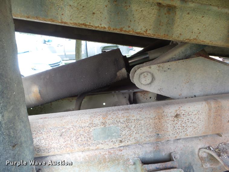 image for item BZ9833 1979 GMC 6000 dump truck