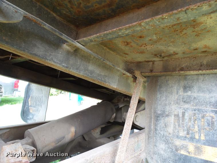 image for item BZ9833 1979 GMC 6000 dump truck