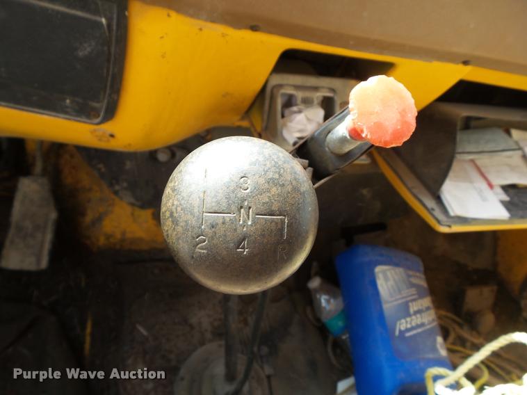 image for item BZ9833 1979 GMC 6000 dump truck