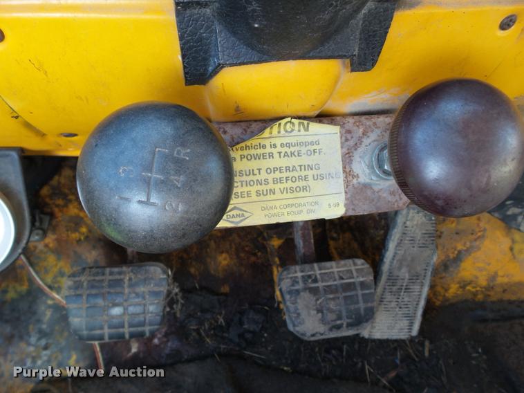 image for item BZ9833 1979 GMC 6000 dump truck