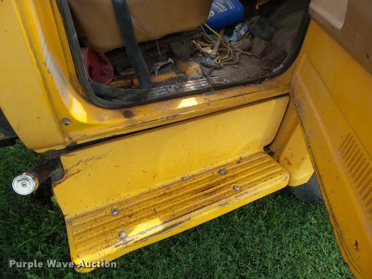 image for item BZ9833 1979 GMC 6000 dump truck