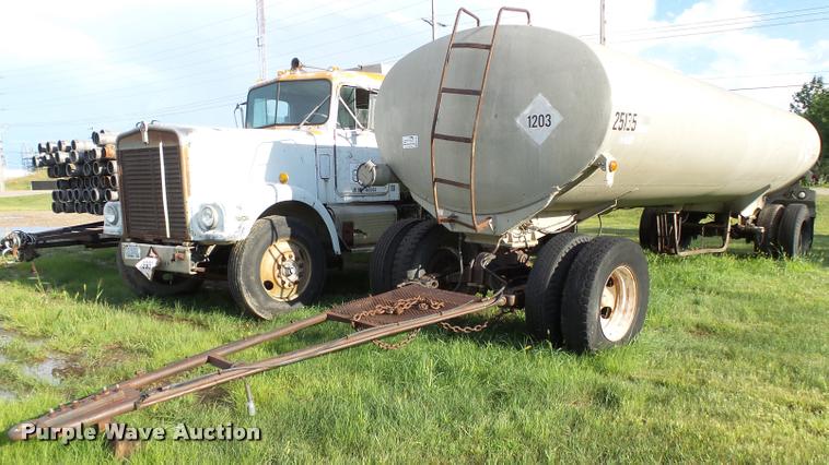 image for item DA2782 1958 Freuhauf CAUF-5-901 tank trailer