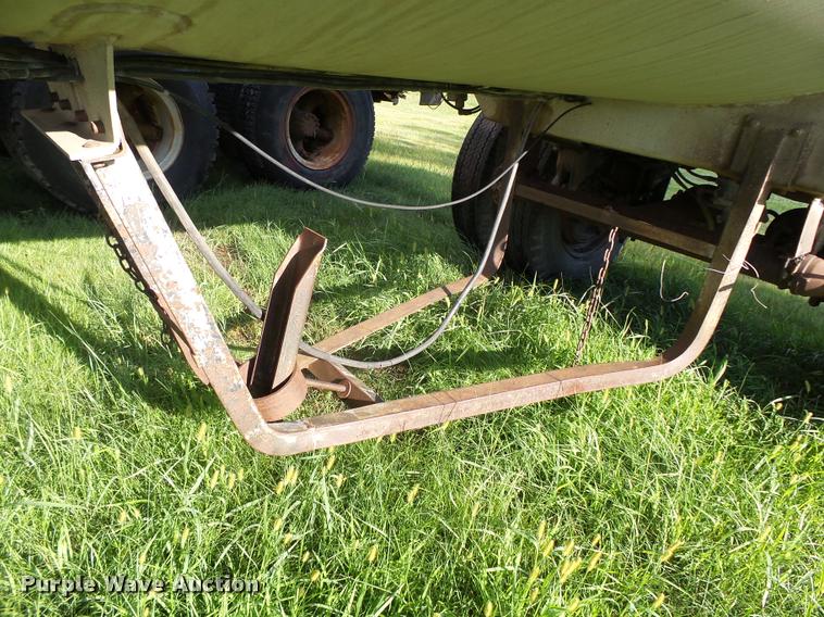 image for item DA2782 1958 Freuhauf CAUF-5-901 tank trailer