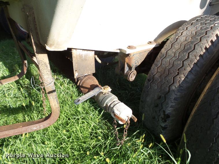 image for item DA2782 1958 Freuhauf CAUF-5-901 tank trailer