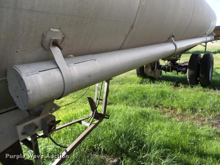 image for item DA2782 1958 Freuhauf CAUF-5-901 tank trailer