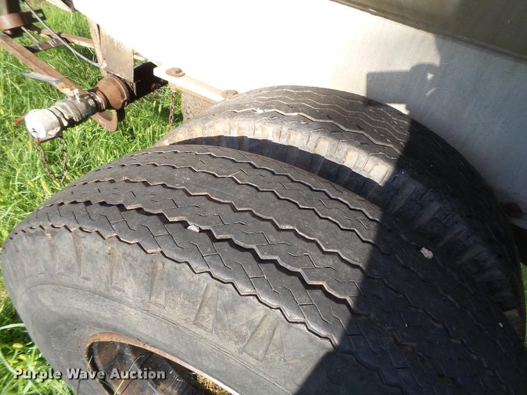 image for item DA2782 1958 Freuhauf CAUF-5-901 tank trailer