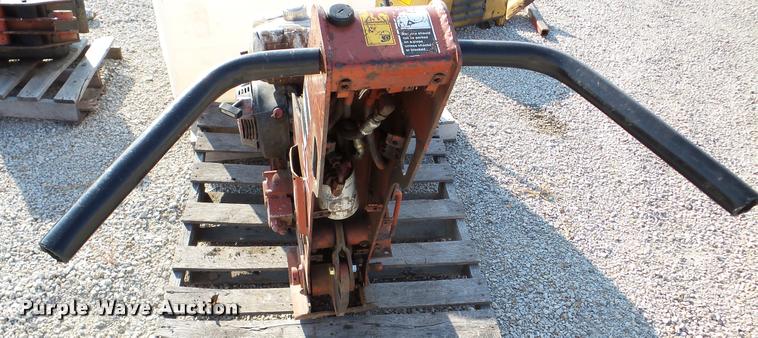 image for item DA8806 1999 Ditch Witch 100SX cable plow