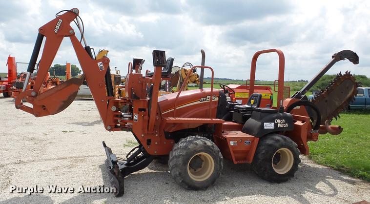 image for item DA8808 2004 Ditch Witch RT55 trencher