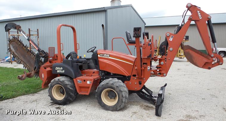 image for item DA8808 2004 Ditch Witch RT55 trencher