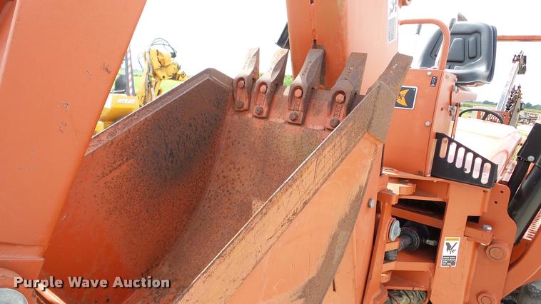 image for item DA8808 2004 Ditch Witch RT55 trencher