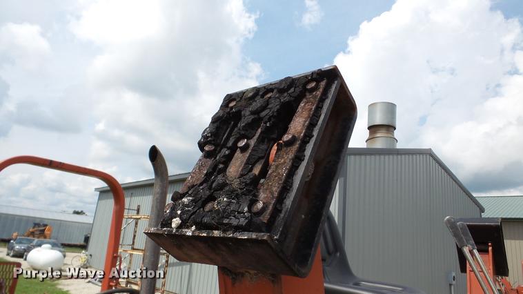 image for item DA8808 2004 Ditch Witch RT55 trencher