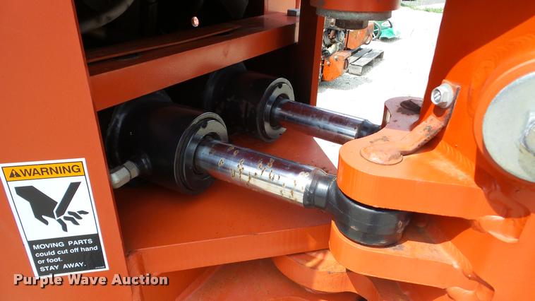 image for item DA8808 2004 Ditch Witch RT55 trencher