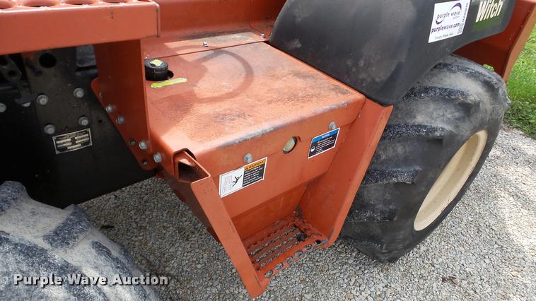 image for item DA8808 2004 Ditch Witch RT55 trencher