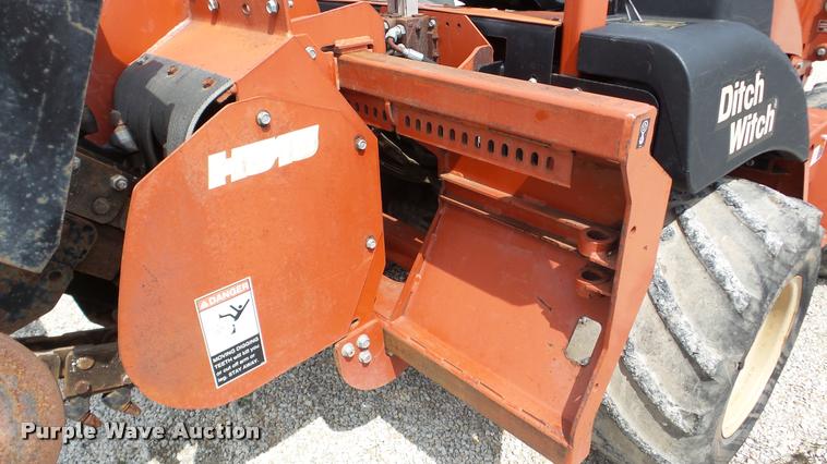 image for item DA8808 2004 Ditch Witch RT55 trencher