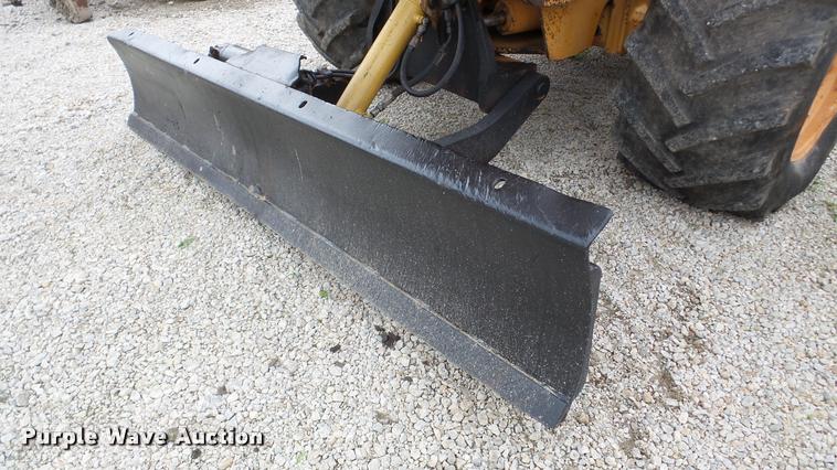 image for item DA8811 Case 560 cable plow