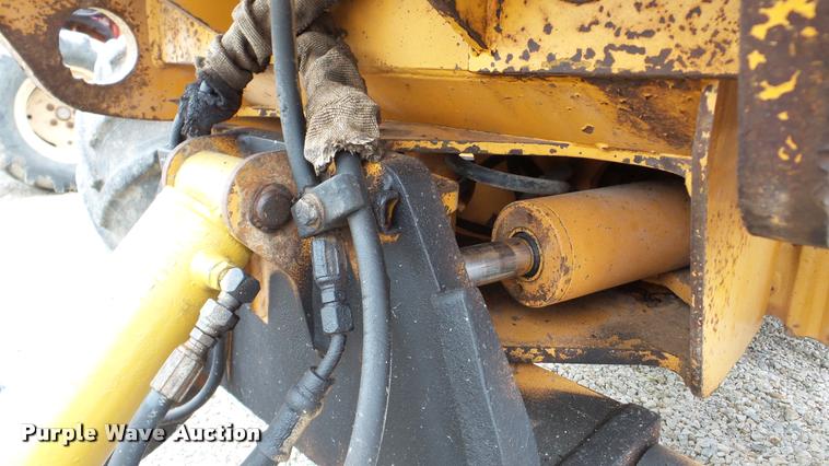 image for item DA8811 Case 560 cable plow