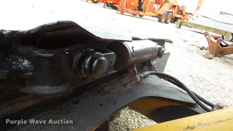 image for item DA8811 Case 560 cable plow