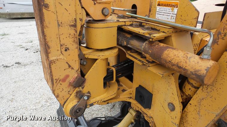 image for item DA8811 Case 560 cable plow