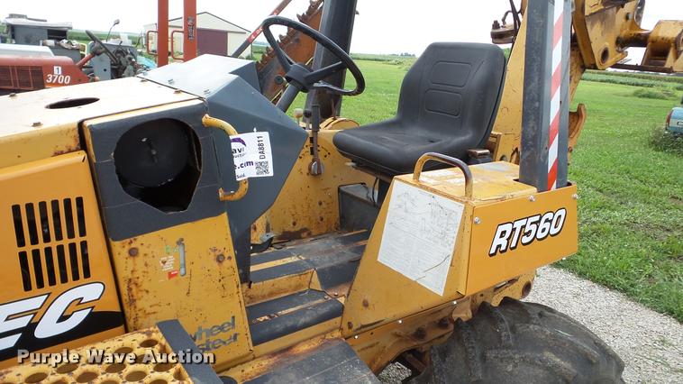 image for item DA8811 Case 560 cable plow