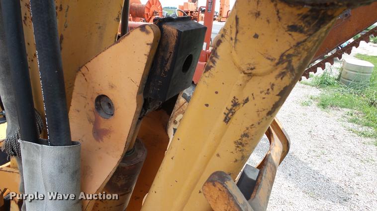 image for item DA8811 Case 560 cable plow