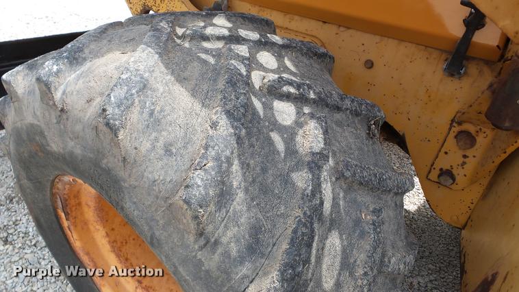 image for item DA8811 Case 560 cable plow