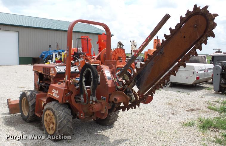 image for item DA8812 2001 Ditch Witch 3700 trencher