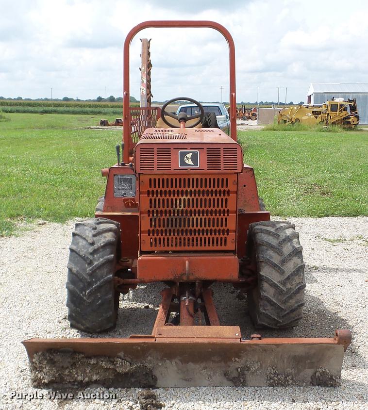 image for item DA8812 2001 Ditch Witch 3700 trencher