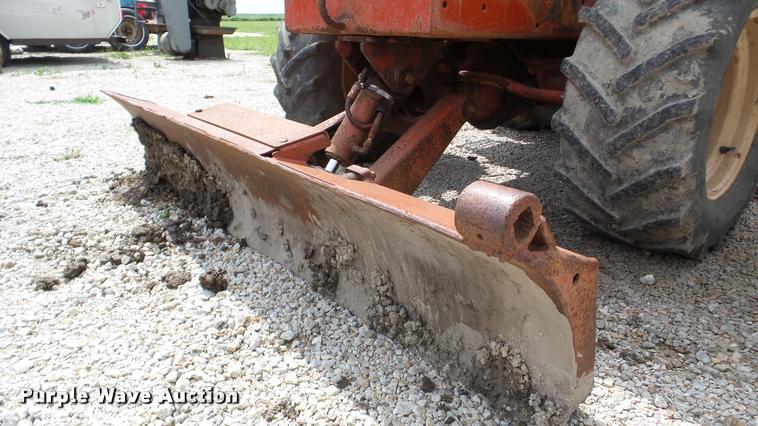 image for item DA8812 2001 Ditch Witch 3700 trencher