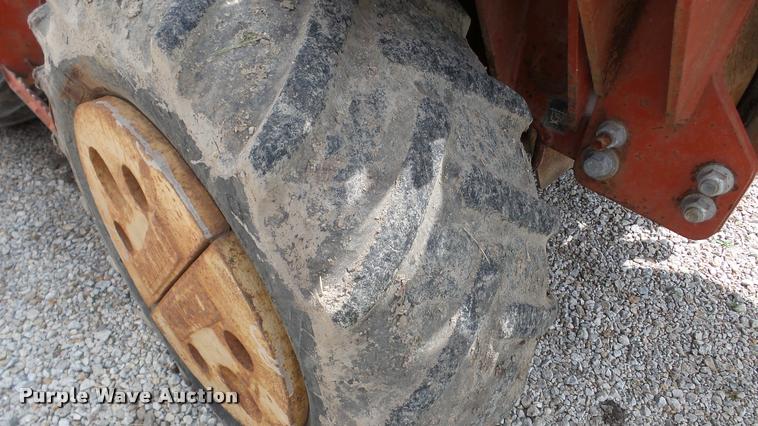 image for item DA8812 2001 Ditch Witch 3700 trencher