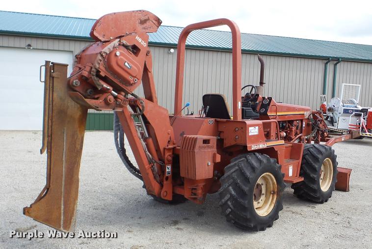 image for item DA8813 1996 Ditch Witch 8020 cable plow
