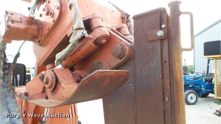 image for item DA8813 1996 Ditch Witch 8020 cable plow